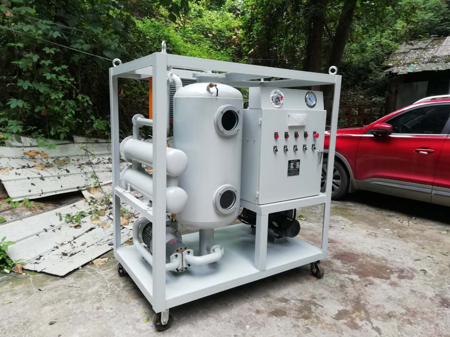 ZJB-100透平油真空濾油機起運上海港出口巴基斯坦